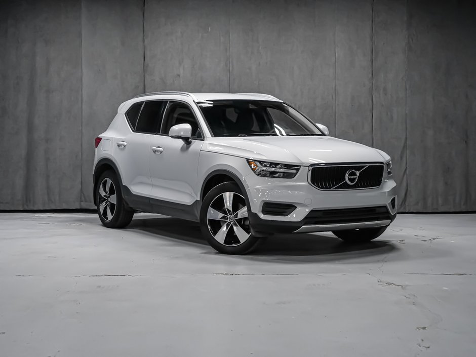Volvo XC40 T4 MOMENTUM 2022-1