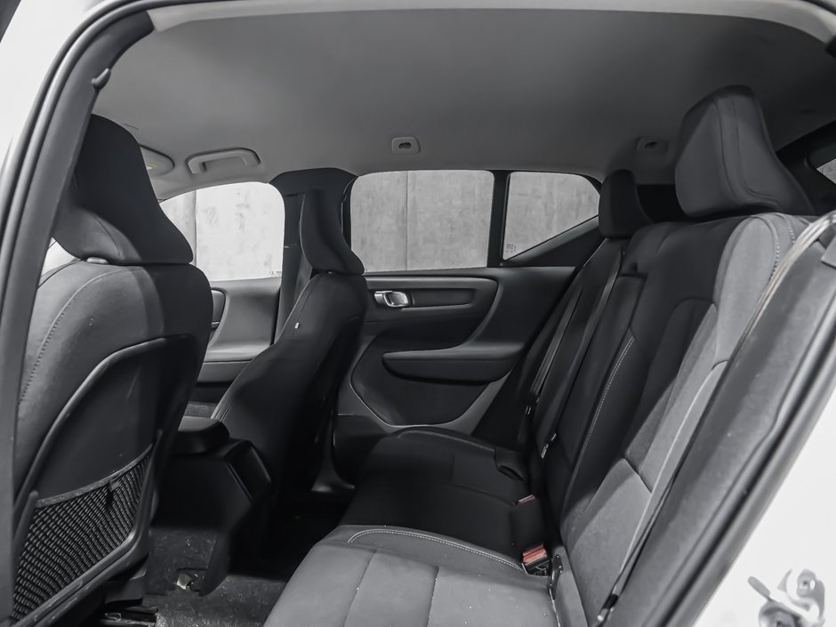 Volvo XC40 T4 MOMENTUM 2022-9