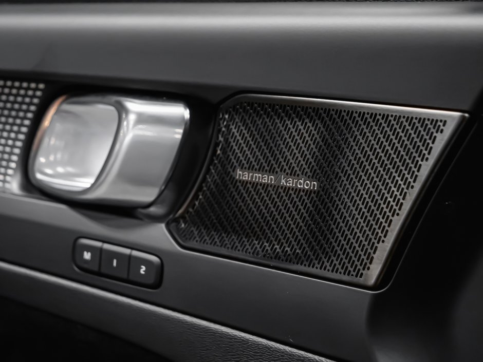 Volvo XC40 T5 R-DESIGN CLIMATE HARMAN KARDON 2022-10