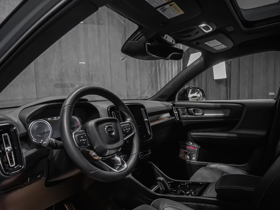 Volvo XC40 T5 R-DESIGN CLIMATE HARMAN KARDON 2022-6