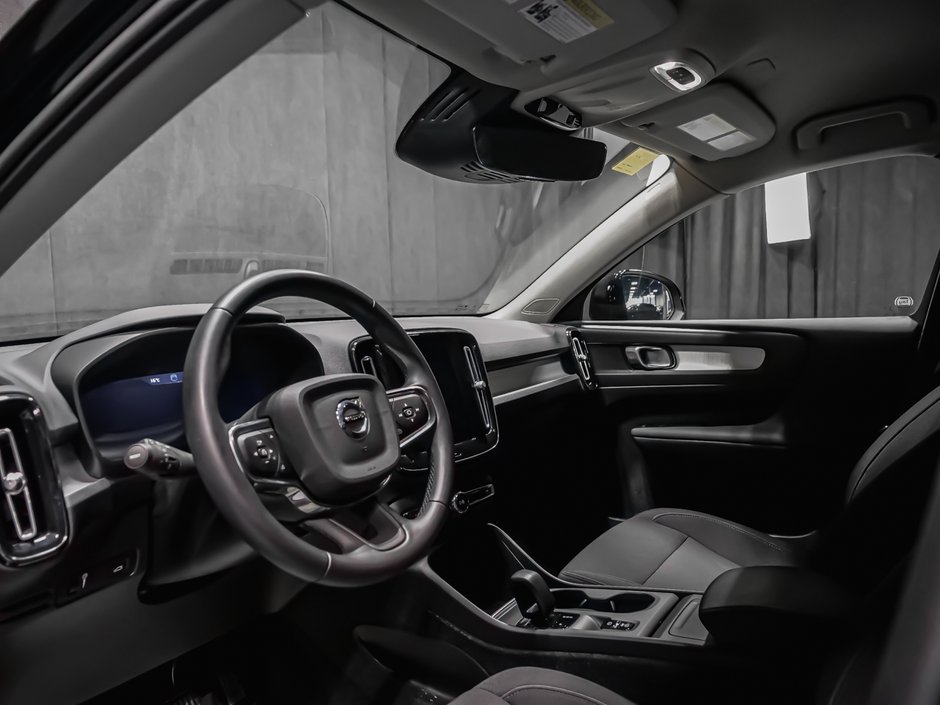 Volvo XC40 T5 MOMENTUM 2022-6