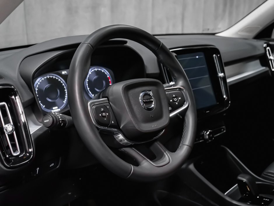 2022 Volvo XC40 T4 MOMENTUM CLIMATE-7