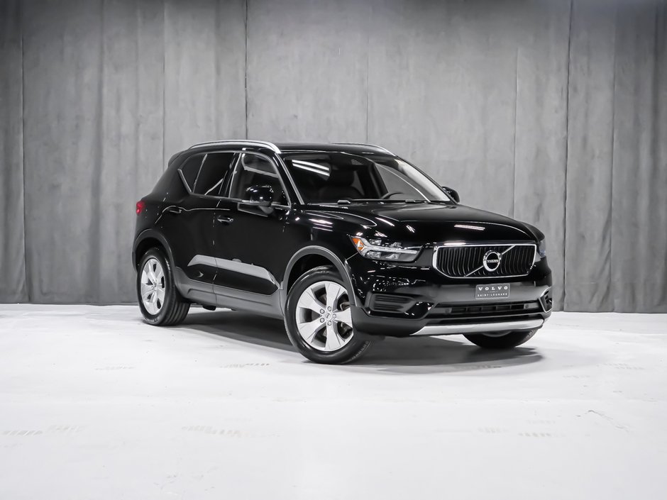 2022 Volvo XC40 T4 MOMENTUM CLIMATE-1