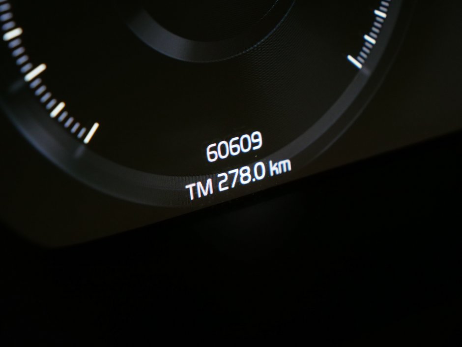 2022 Volvo XC40 T4 MOMENTUM CLIMATE-8