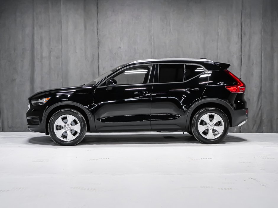 2022 Volvo XC40 T4 MOMENTUM CLIMATE-2