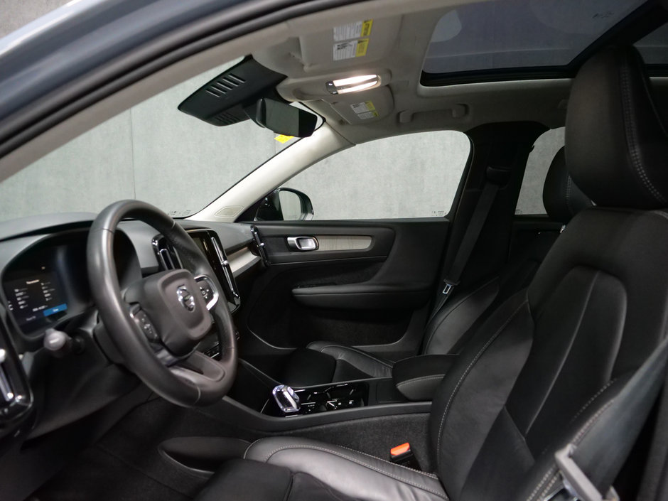 Volvo XC40 B5 PLUS DARK WITH CLIMATE POLESTAR 2023-13