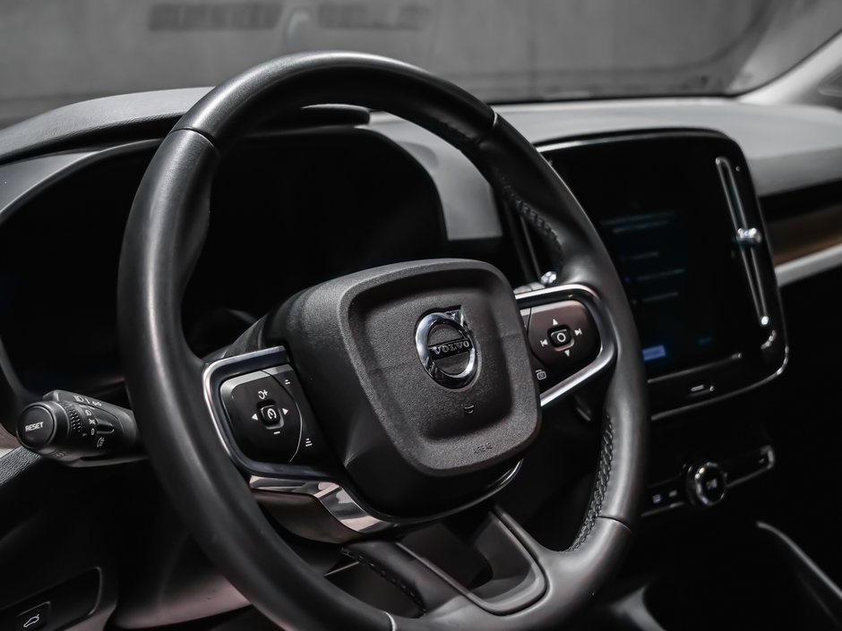 Volvo XC40 B5 PLUS DARK WITH CLIMATE POLESTAR 2023-10