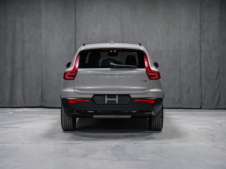 Volvo XC40 B5 ULTIMATE DARK 2023-5