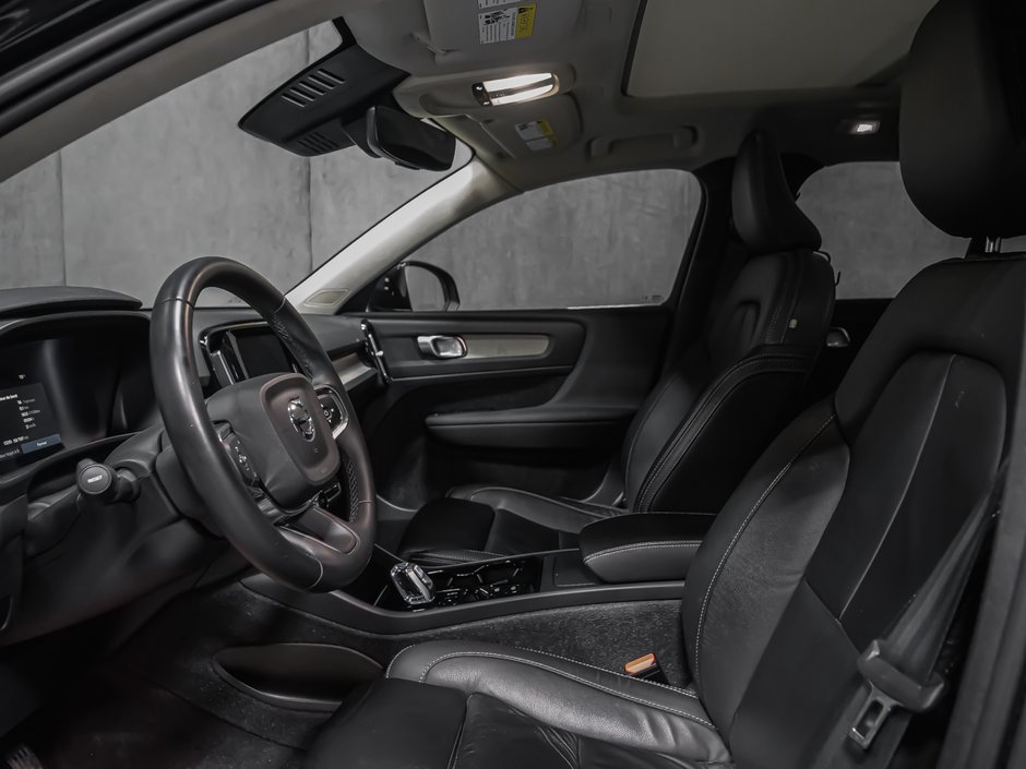 Volvo XC40 B5 PLUS BRIGHT CLIMATE 2023-12