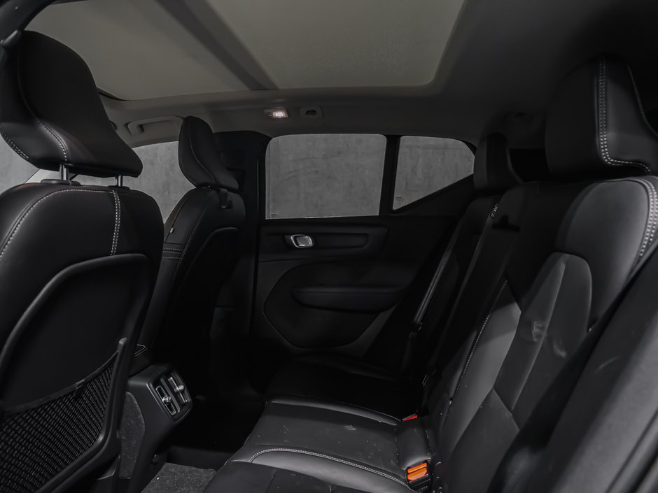 Volvo XC40 B5 PLUS BRIGHT CLIMATE 2023-13