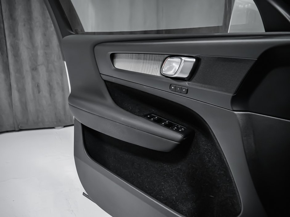 Volvo XC40 B5 CORE CONVENIENCE CLIMATE 2023-8