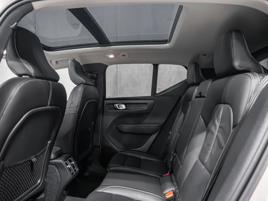 2023 Volvo XC40 B5 PLUS BRIGHT CLIMATE-11
