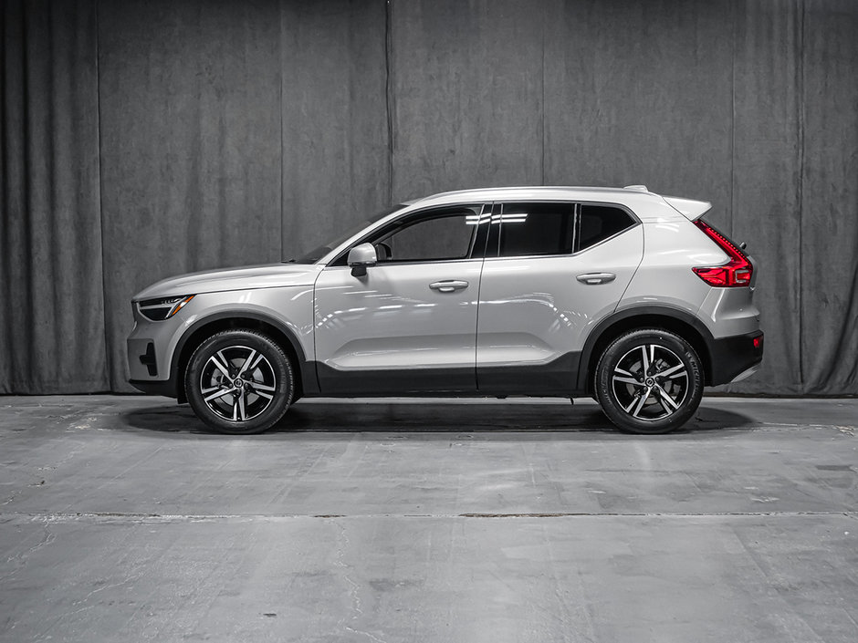 2024 Volvo XC40 B5 CORE CLIMATE-1