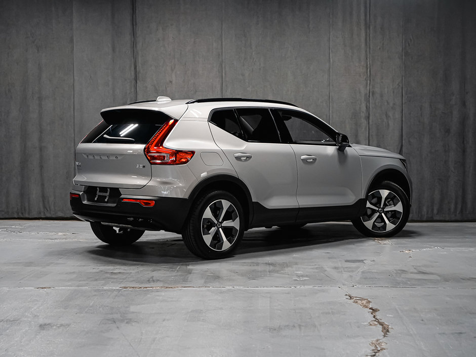 2024 Volvo XC40 B5 PLUS DARK CLIMATE-4