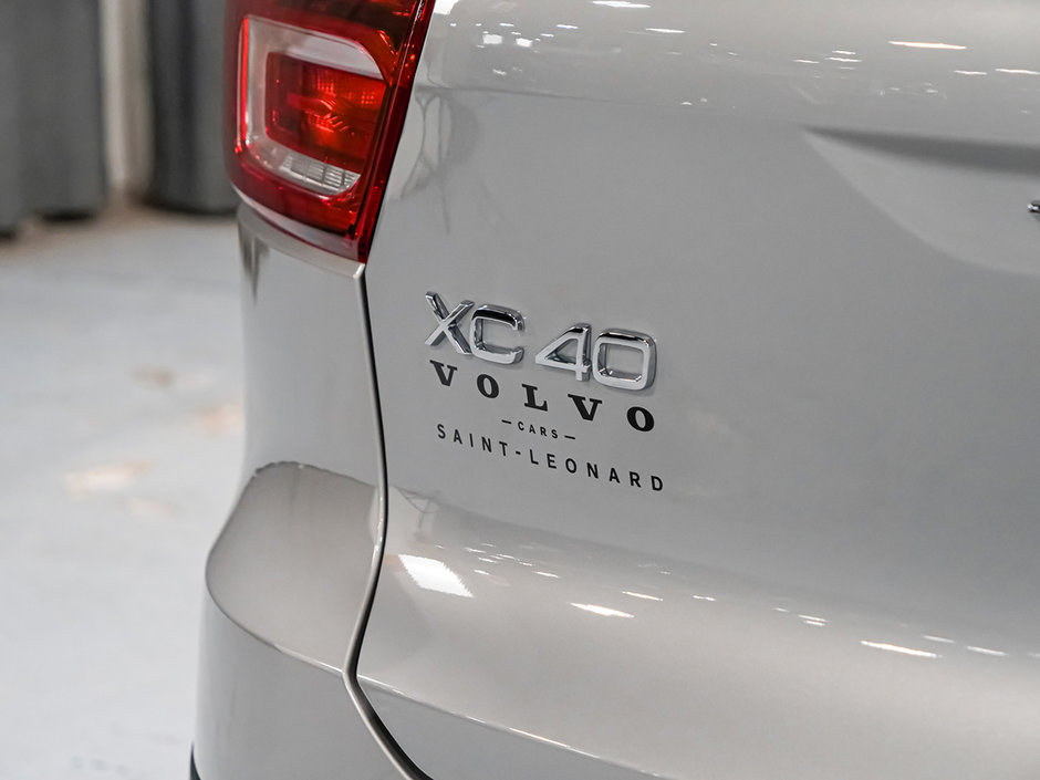 Volvo XC40 B5 PLUS DARK CLIMATE 2024-9