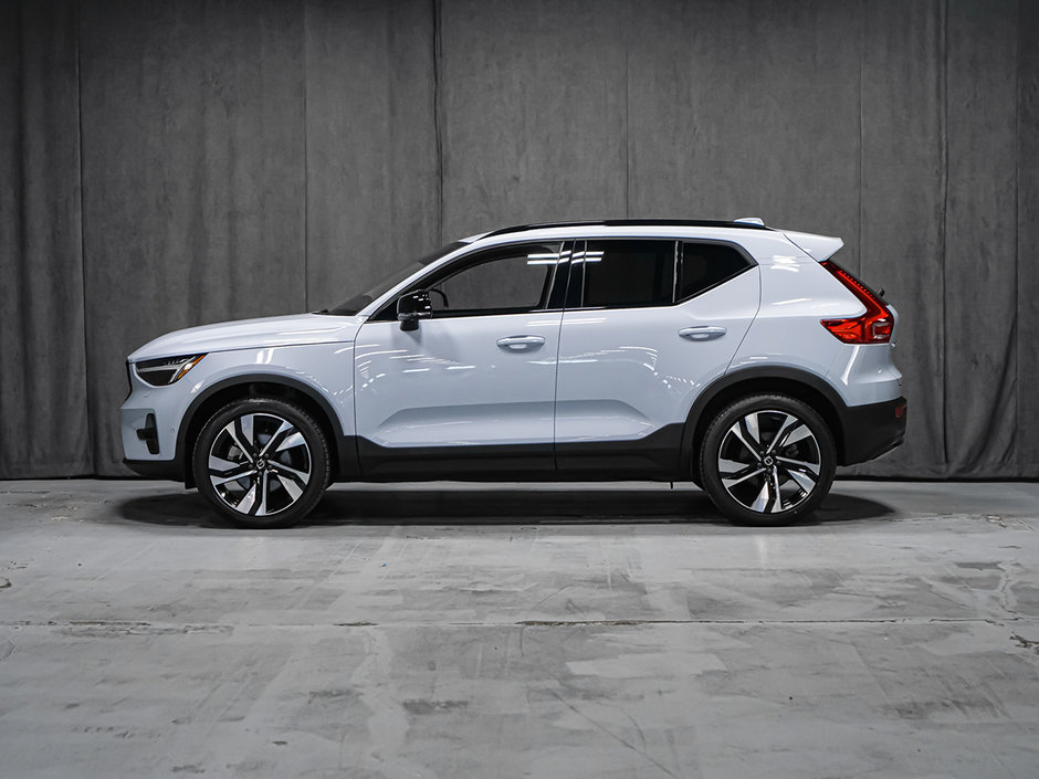 Volvo XC40 B5 PLUS DARK CLIMATE 2024-1