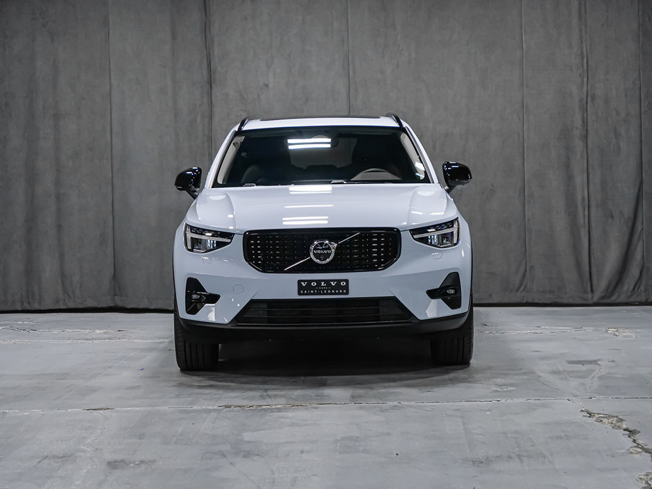 Volvo XC40 B5 PLUS DARK CLIMATE 2024-7