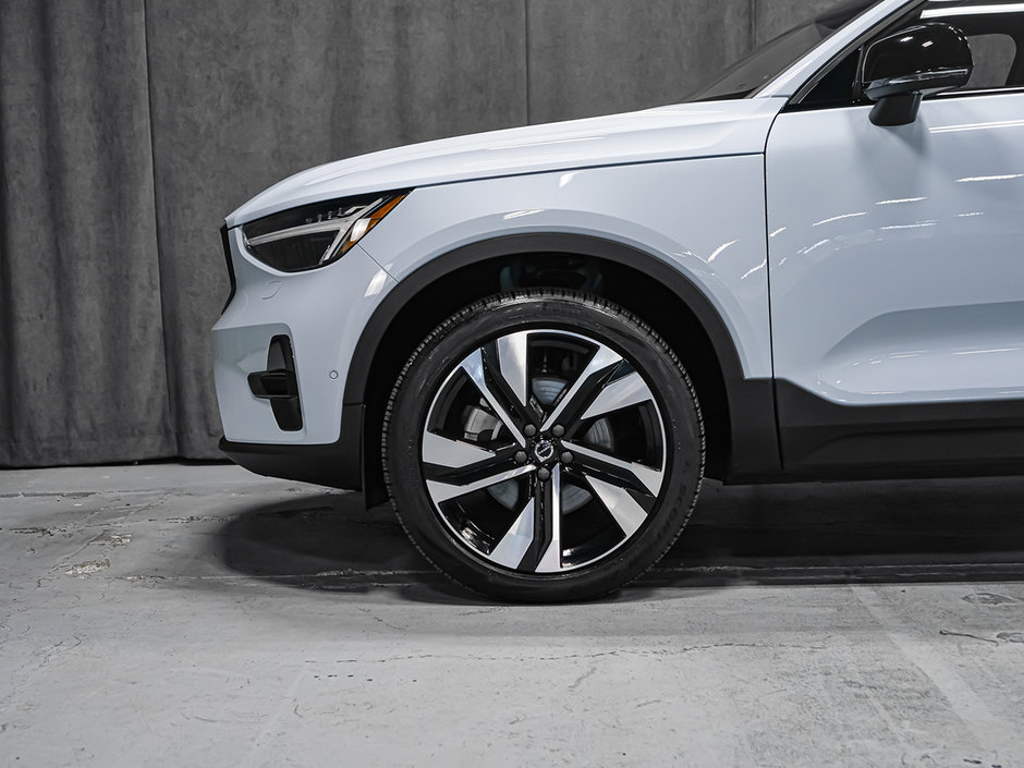 2024 Volvo XC40 B5 PLUS DARK CLIMATE-8