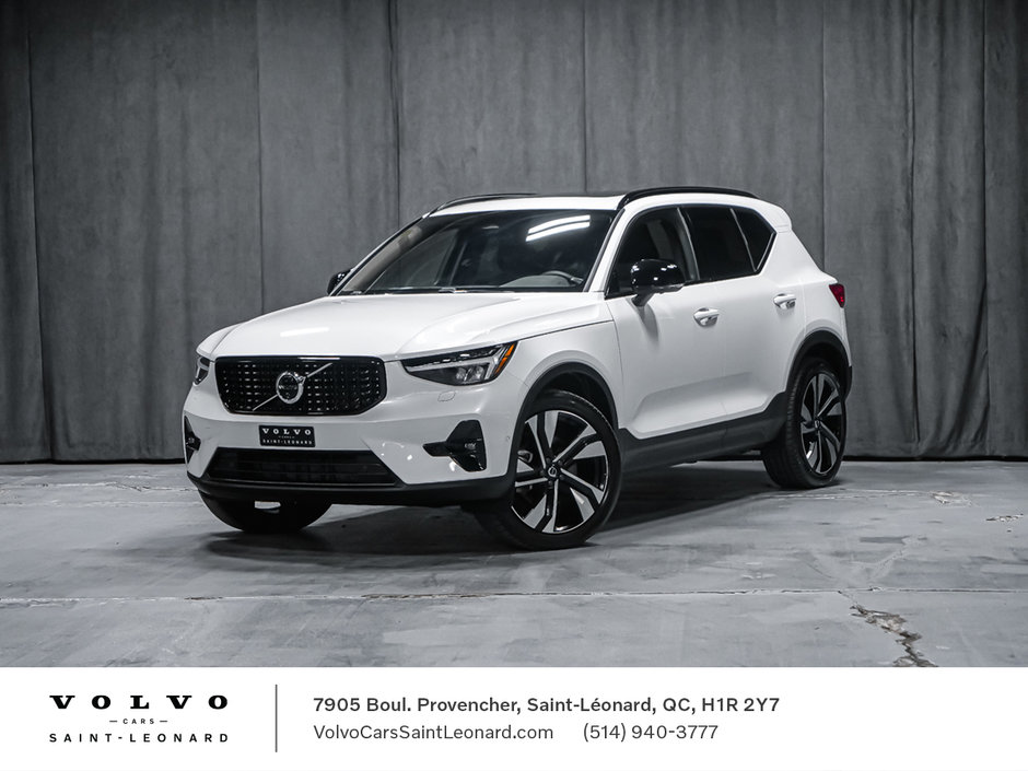 2024 Volvo XC40 PLUS DARK-0