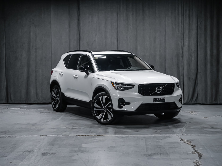 2024 Volvo XC40 PLUS DARK-6