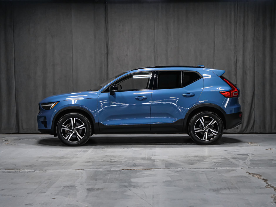 Volvo XC40 CORE 2024-1