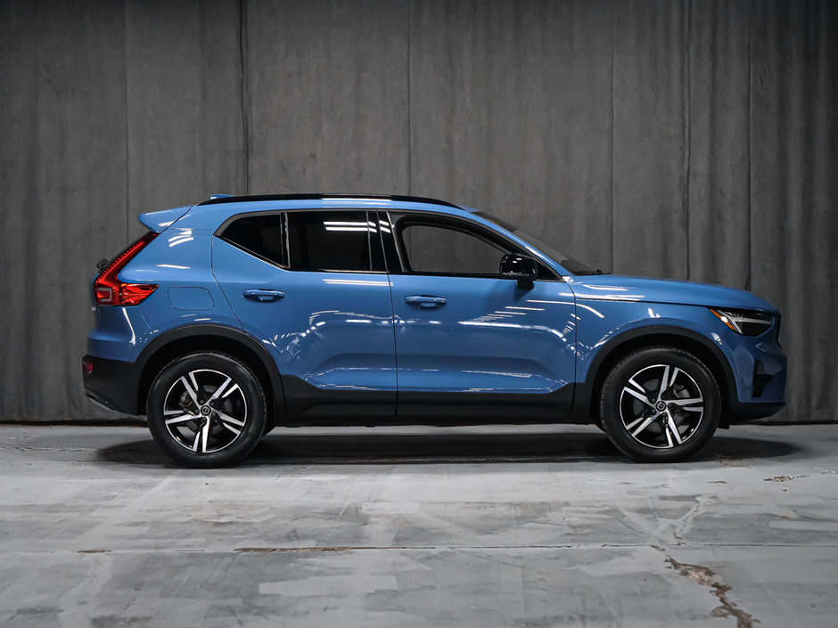 Volvo XC40 CORE 2024-5