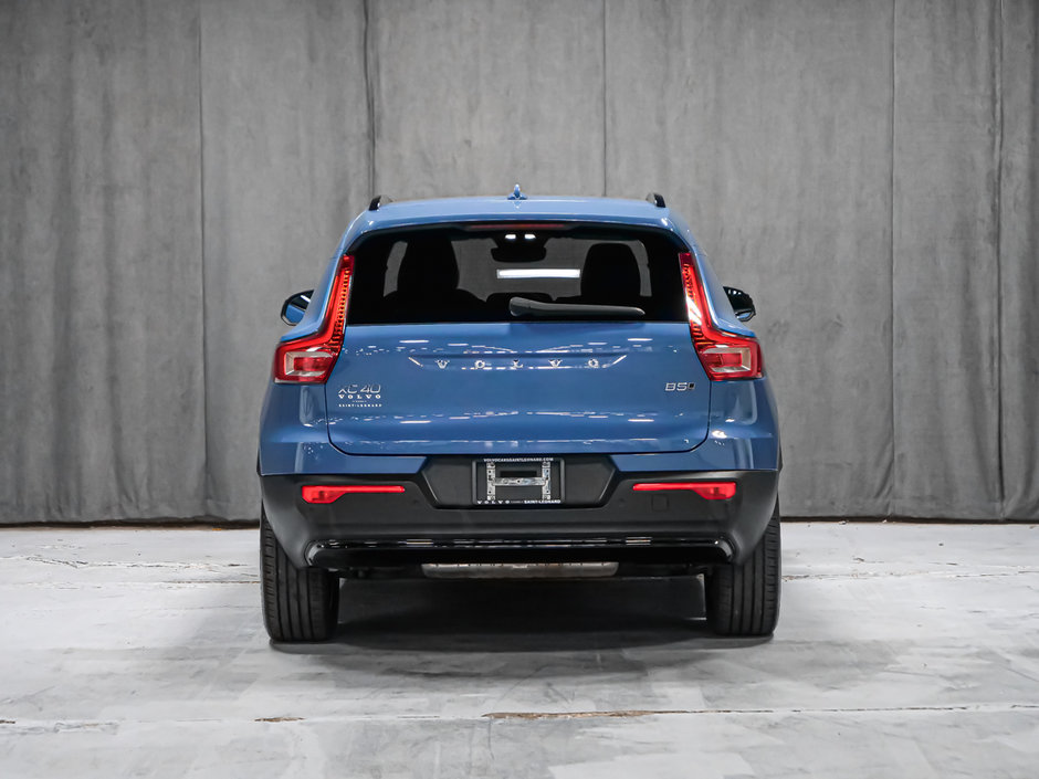 Volvo XC40 CORE 2024-3