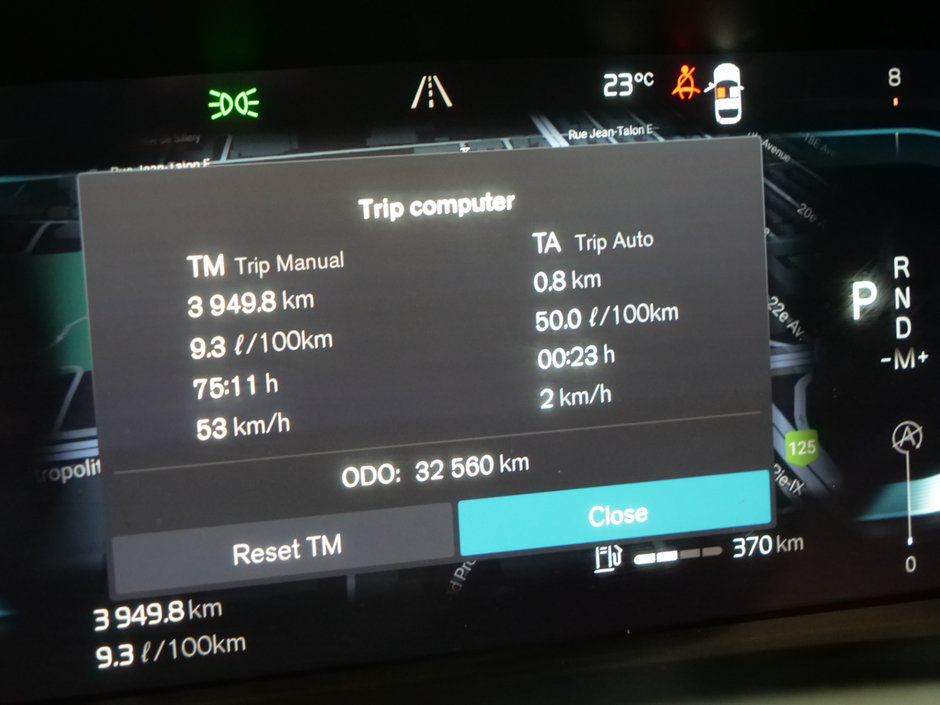 2024 Volvo XC40 B5 PLUS DARK CLIMATE-9