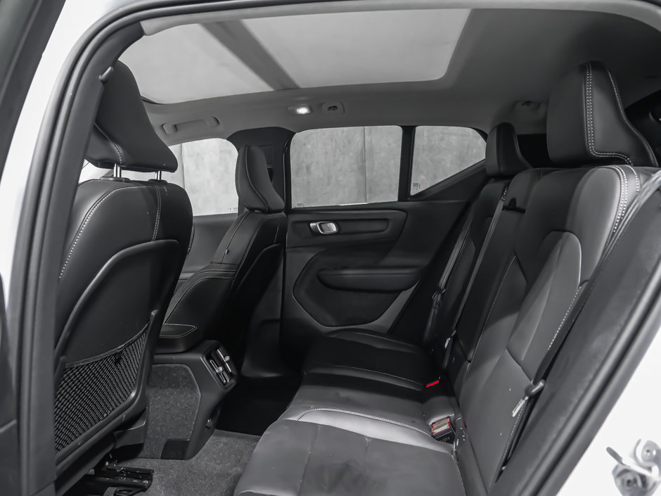 2024 Volvo XC40 B5 PLUS BRIGHT CLIMATE HARMAN KARDON-11