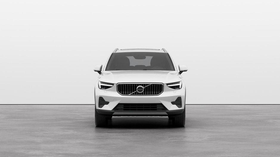 Volvo XC40 Core Bright 2025-2