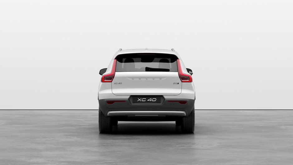 Volvo XC40 Core Bright 2025-3