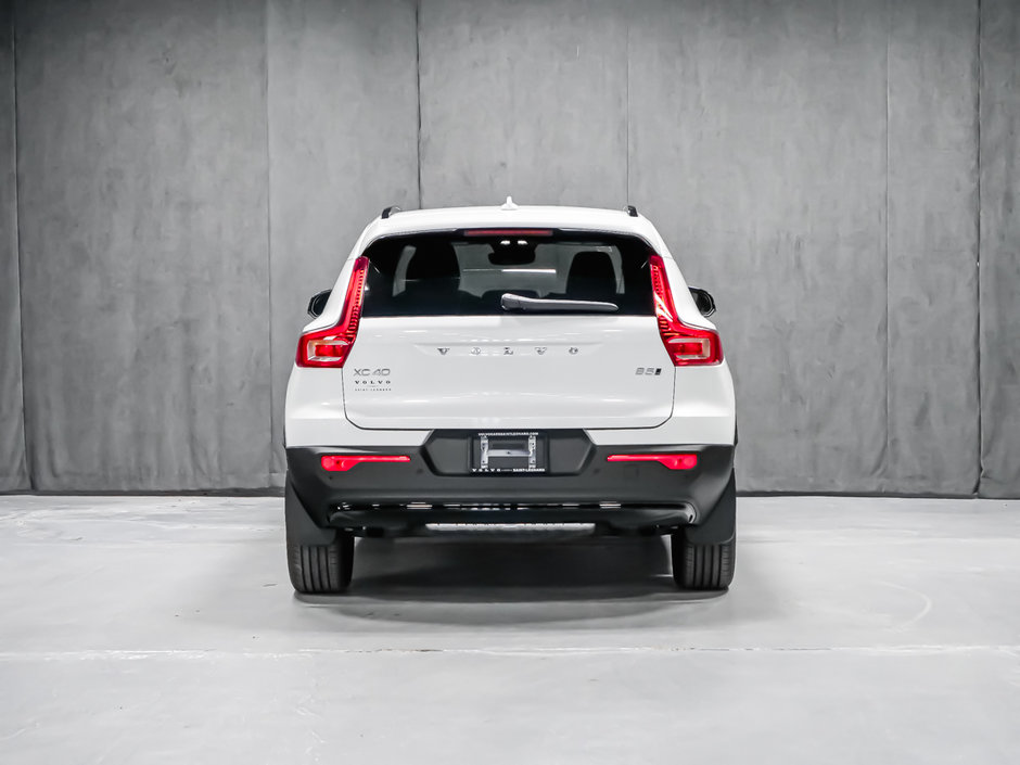 Volvo XC40 Plus Dark 2025-5