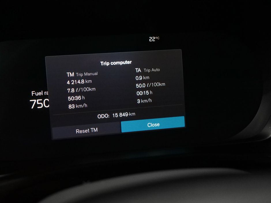 Volvo XC40 B5 PLUS DARK CLIMATE 2025-10