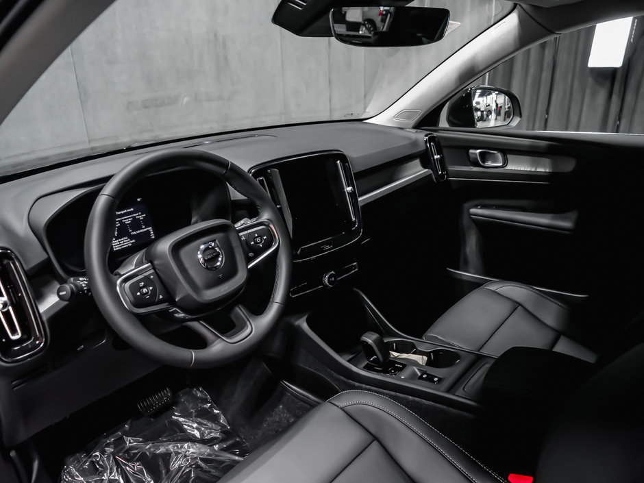 Volvo XC40 Core Bright Theme 2025-6