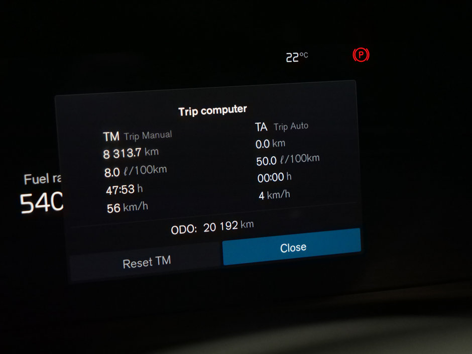 2025 Volvo XC40 B5 PLUS DARK CLIMATE-8
