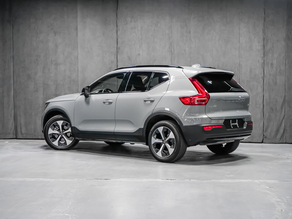 Volvo XC40 B5 PLUS DARK 2025-3
