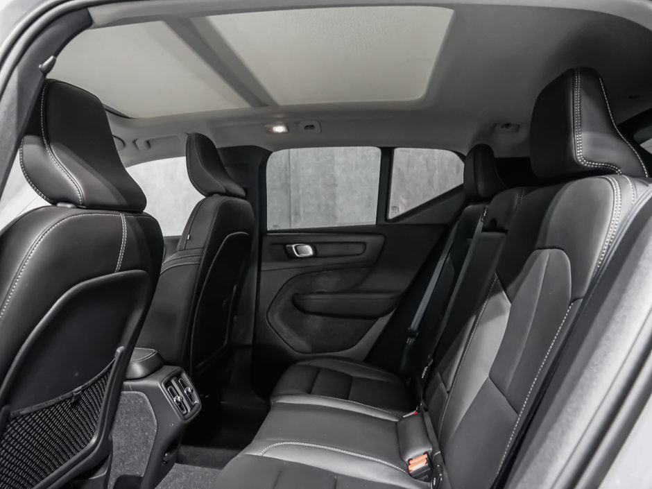 Volvo XC40 B5 PLUS DARK 2025-14