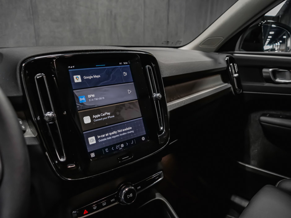 Volvo XC40 B5 PLUS DARK 2025-11