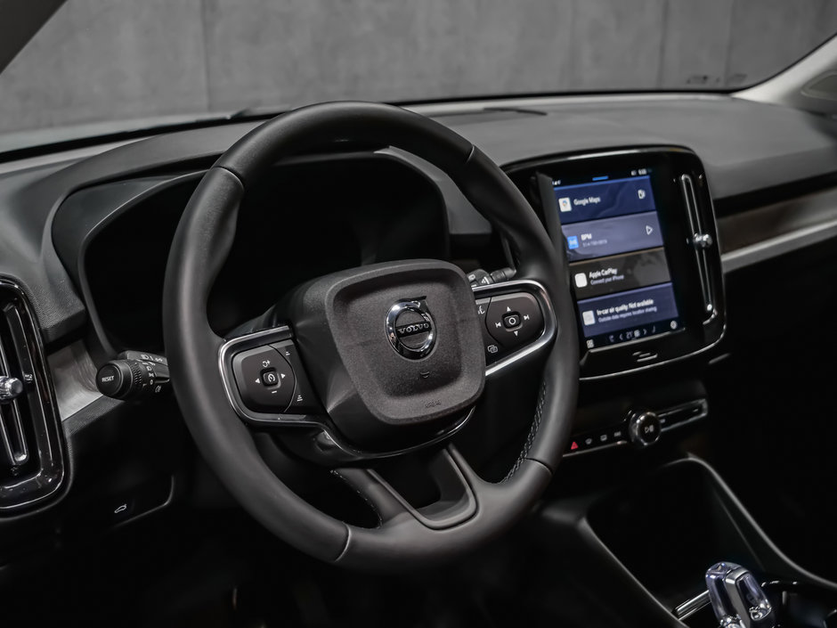 Volvo XC40 B5 PLUS DARK 2025-9