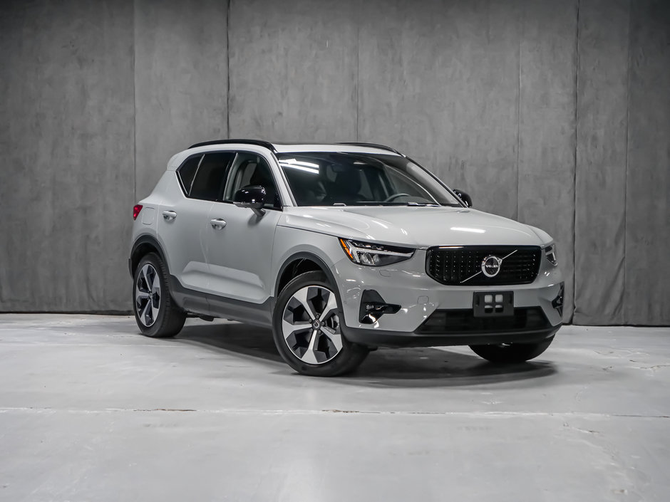 Volvo XC40 B5 PLUS DARK 2025-1