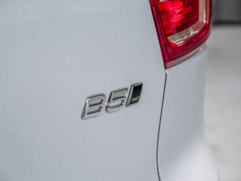 2025 Volvo XC40 B5 PLUS DARK CLIMATE-7