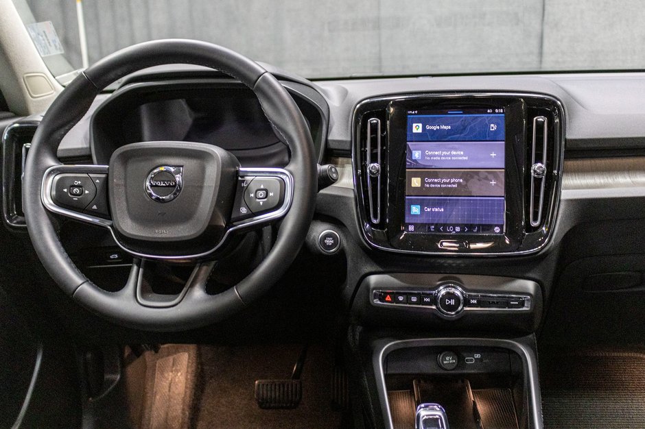 2025 Volvo XC40 B5 PLUS DARK CLIMATE-7