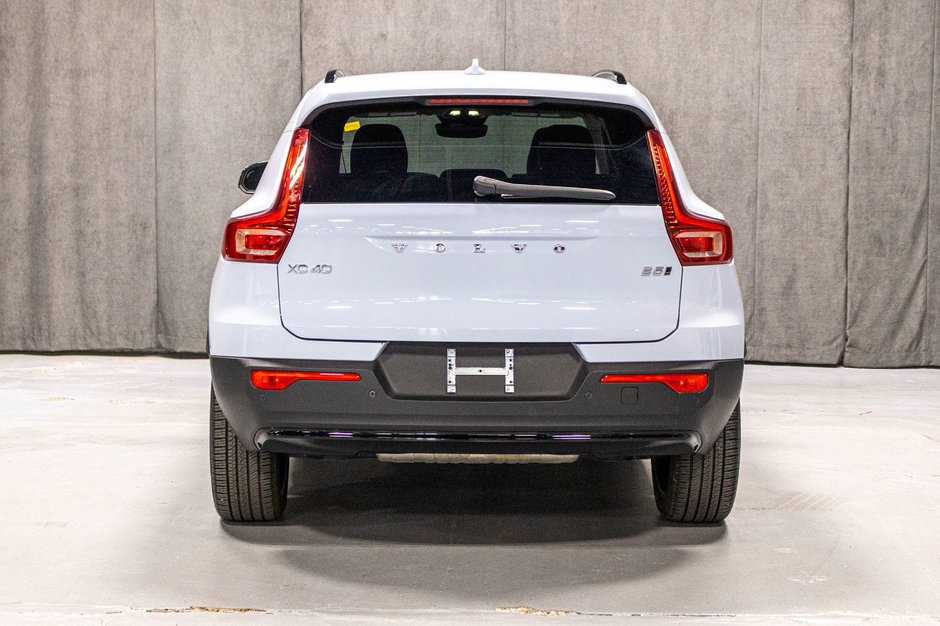 2025 Volvo XC40 B5 PLUS DARK CLIMATE-5