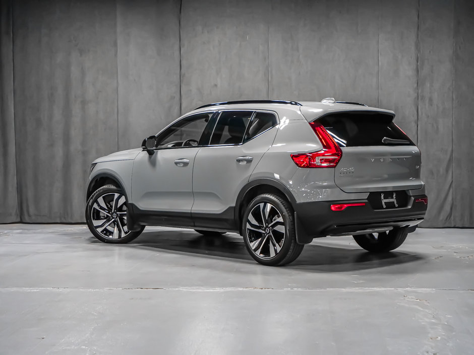 Volvo XC40 B5 ULTRA DARK 2025-4