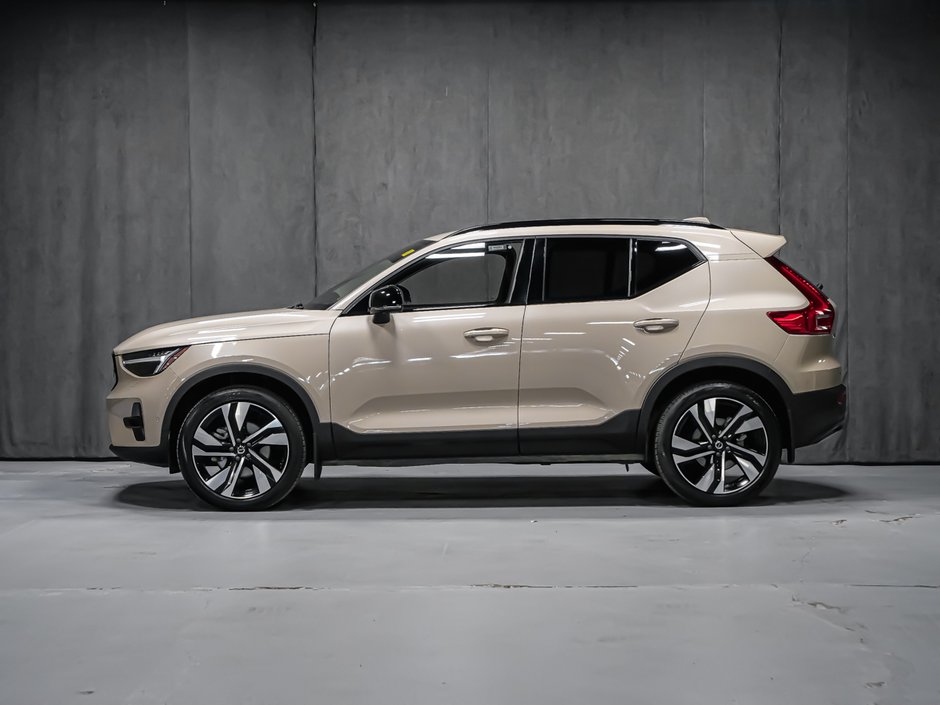 2025 Volvo XC40 B5 PLUS DARK CLIMATE-3