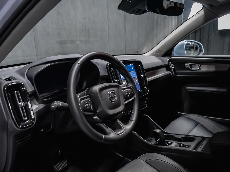 2025 Volvo XC40 B5 CORE BRIGHT CLIMATE-8