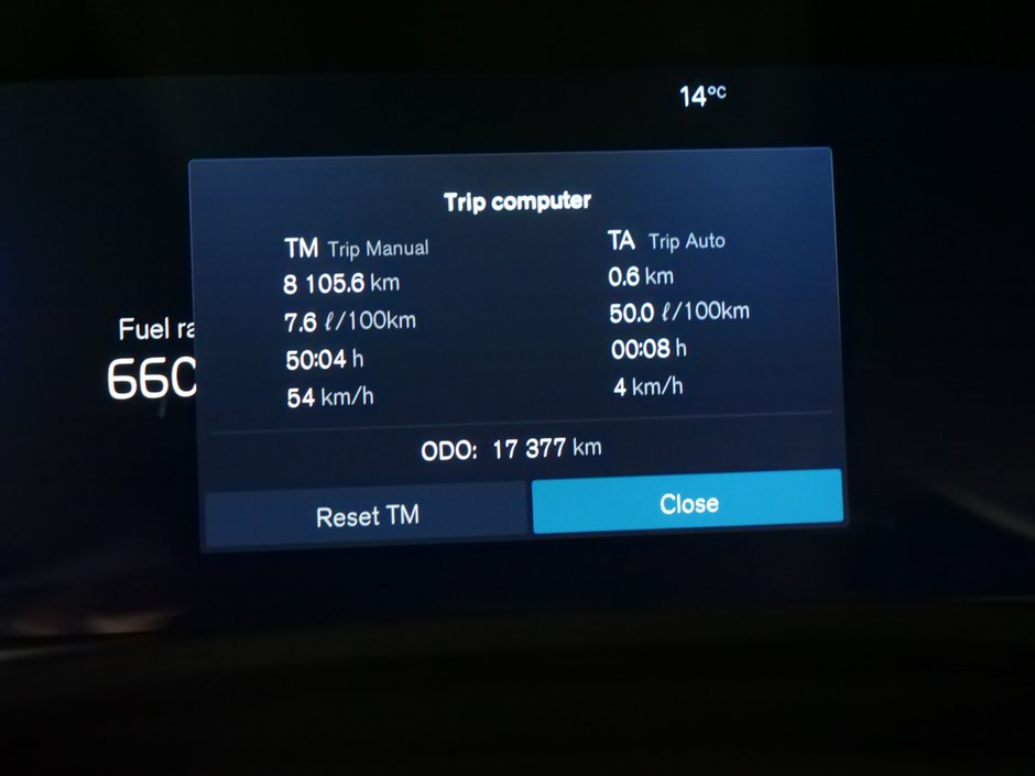 2025 Volvo XC40 B5 CORE BRIGHT CLIMATE-9