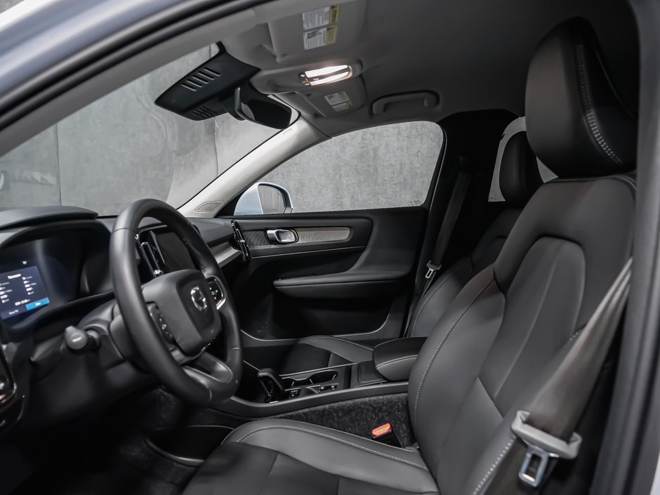 2025 Volvo XC40 B5 CORE BRIGHT CLIMATE-10