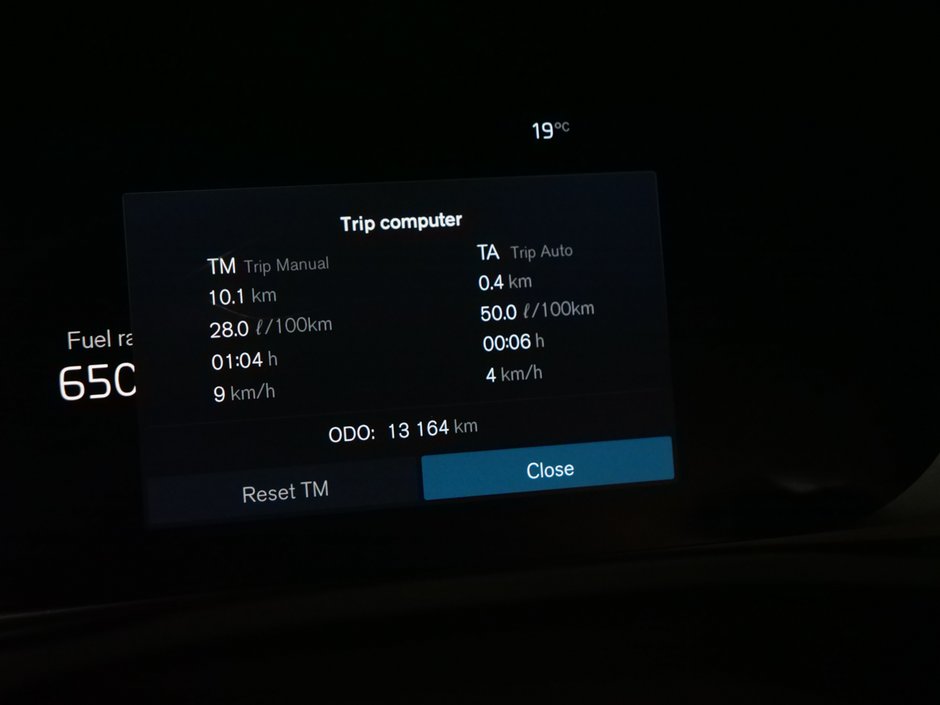 2025 Volvo XC40 B5 CORE BRIGHT CLIMATE-9