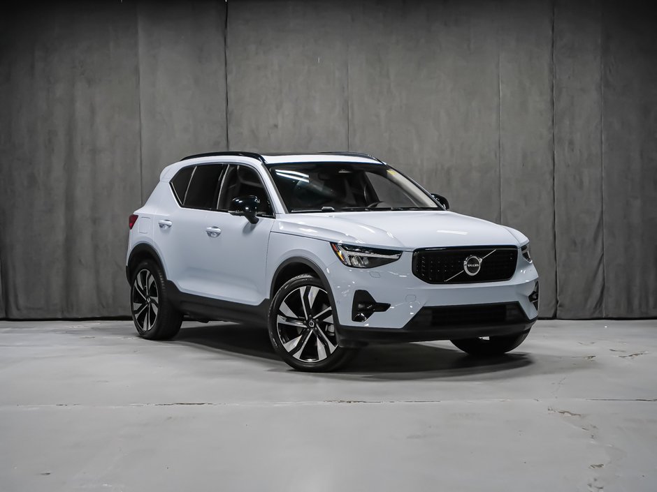 Volvo XC40 B5 PLUS CLIMATE 2025-1
